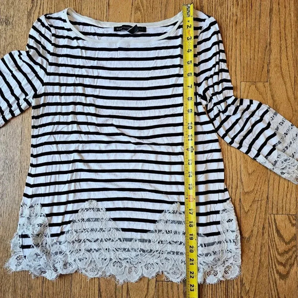 WHBM top stripes and lace size S - Picture 5 of 7